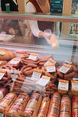 Не до жиру, быть бы живу. Продуктовые ритейлеры подсаживаютсяна госкредиты.