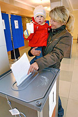 Сработали на все пять. Единая Россияпобеждает на выборах в законодательные собрания субъектов РФ